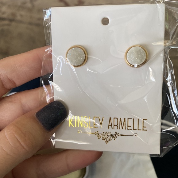 stud earrings brand new earrings jewelry Kinsley Armelle - Picture 2 of 4